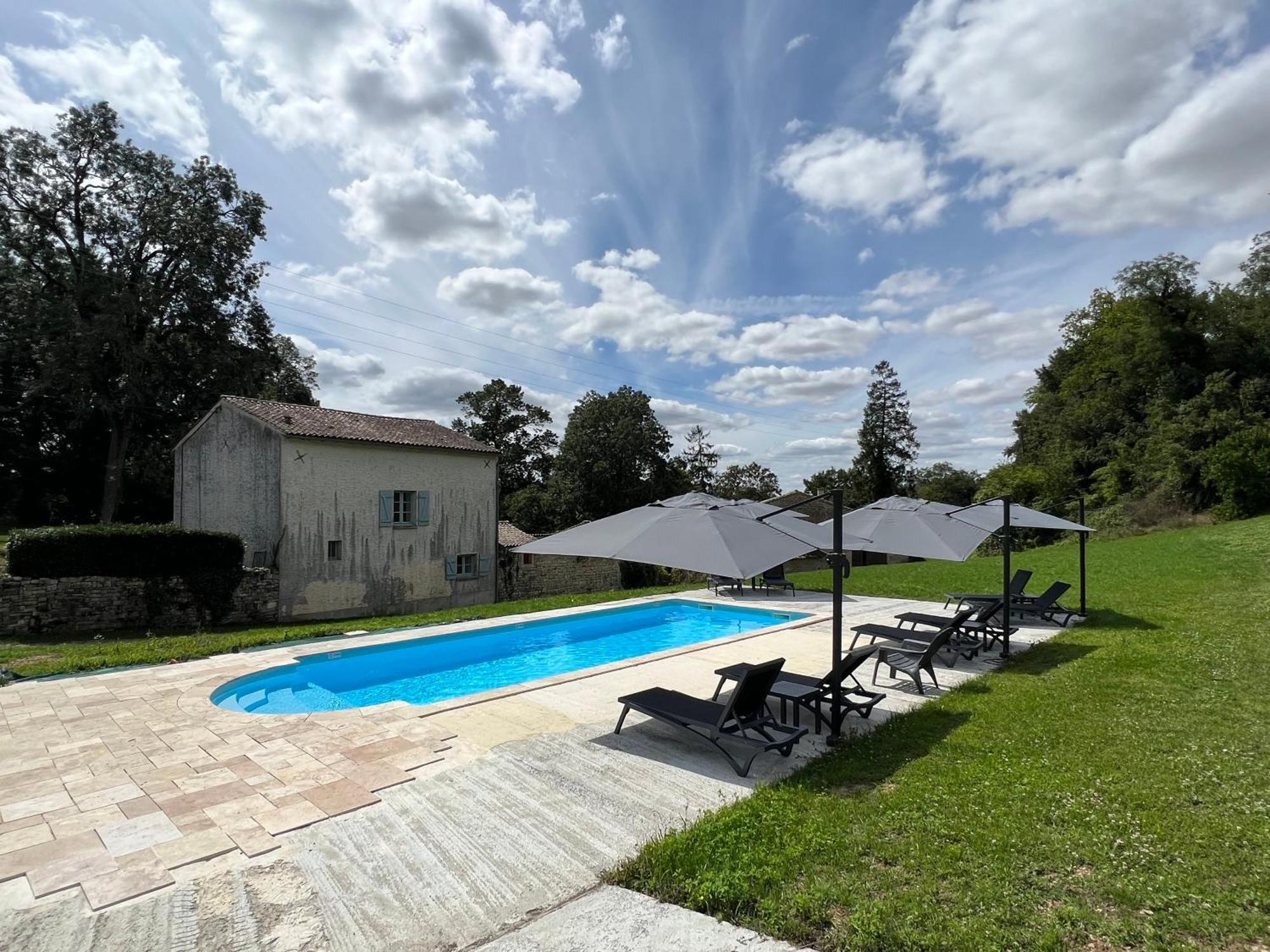 Chateau Des Loups - Les Cypres Echire ภายนอก รูปภาพ