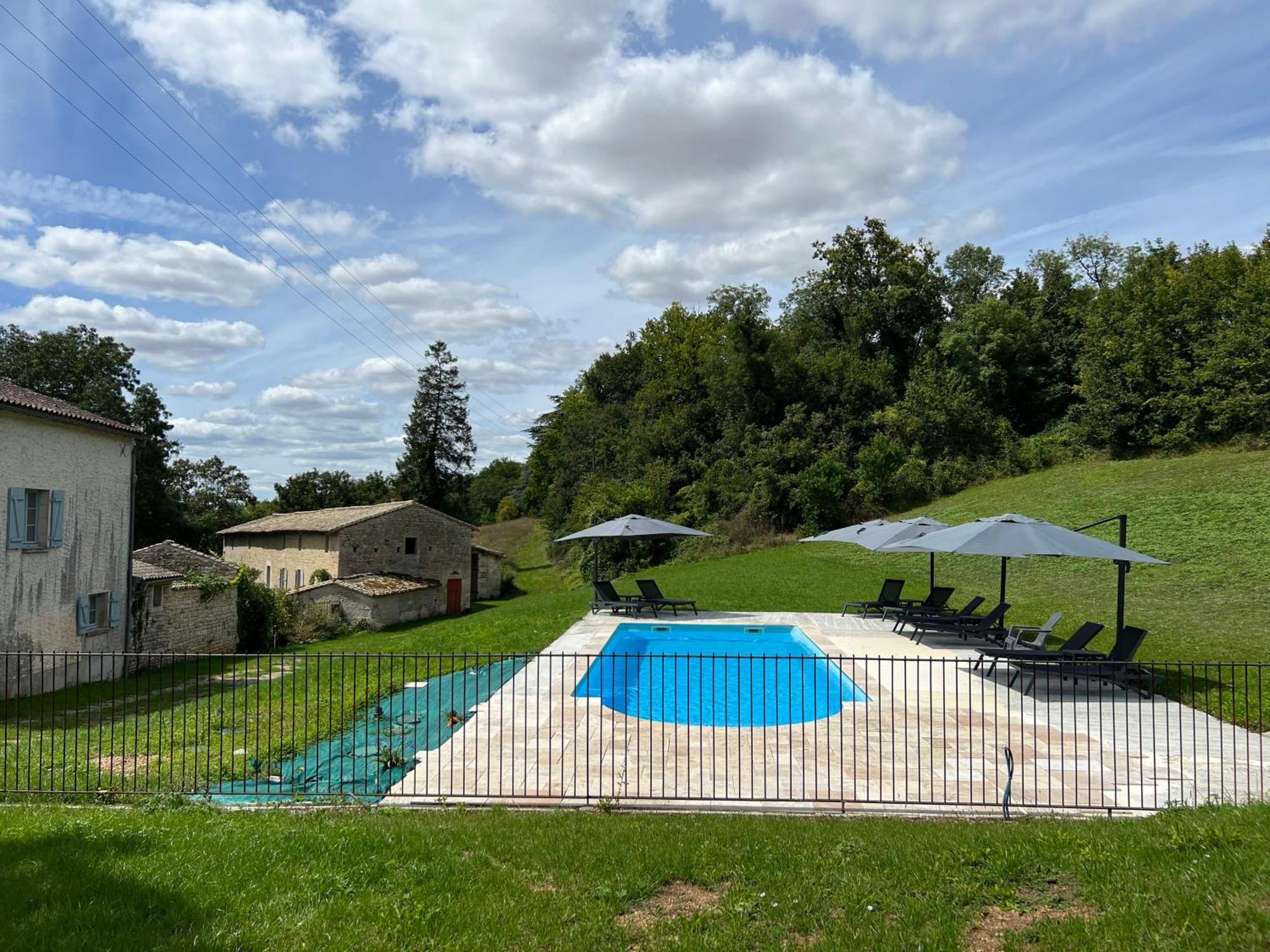 Chateau Des Loups - Les Cypres Echire ภายนอก รูปภาพ