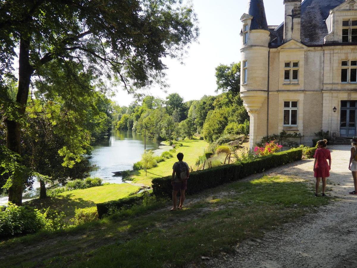 Chateau Des Loups - Les Cypres Echire ภายนอก รูปภาพ